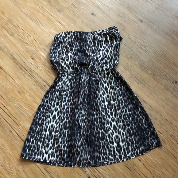 Speed Control Strapless Leopard Dress - Picture 6 of 6